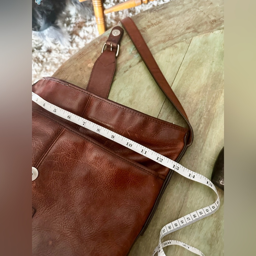 Vintage Leather Crossbody Bag - Picture 10 of 16